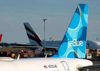 JetBlue Anuncia Salas VIP en Nueva York y Boston para Atraer a Viajeros Premium