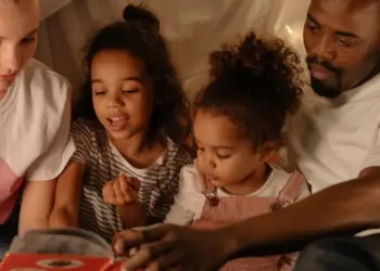 Protegiendo a los Hijos en la Era Digital: Un Enfoque Clave para Establecer Limites