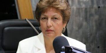 Rosario Espinal Cuestiona Rapidez de Retirar Reforma Fiscal