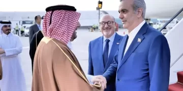 Abinader es recibido en Doha