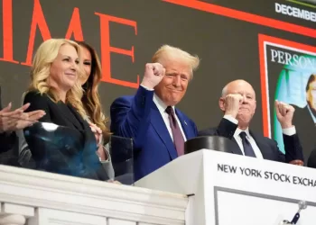 donald-trump-toco-la-campana-en-la-bolsa-de-nueva-york