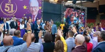 Danilo Medina juramenta nuevos titulares de secretariados en el PLD