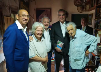 Abinader y Mujica se reúnen en Montevideo / Fuente: redes sociales, vía DIARIO FINANCIERO