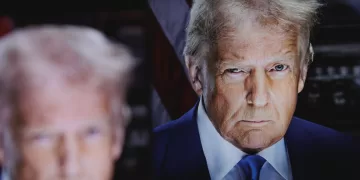 Nuevo retrato oficial de Donald Trump. El presidente de los Estados Unidos de América / Shutterstock vía DIARIO FINANCIERO