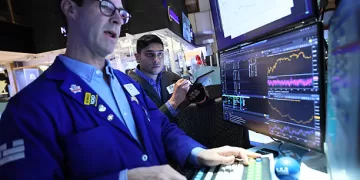 Wall Street Sube Tras Tono Más Suave de Trump Sobre la Fed