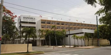 ¿Por qué el Gobierno Abandonó el Hotel Hispaniola para su Centro de Convenciones?