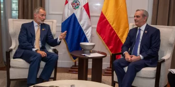 El presidente Luis Abinader y el rey de España, Felipe VI,