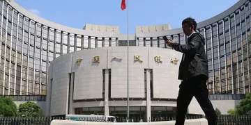 China Recorta Tasas y Se Prepara Para Dialogar con EE.UU.