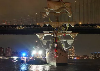 Senador de EE.UU. Asegura Que Buque Cuauhtémoc No Tenía Remolcador Pese a Condiciones Peligrosas