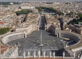 Vatican,-,October,15,,2024:,Saint,Peter's,Square,In,Vatican