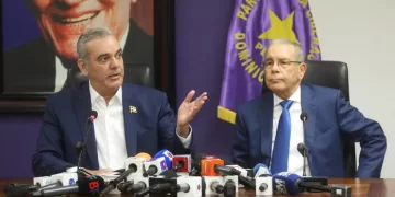 Luis Abinader en Casa Nacional del PLD