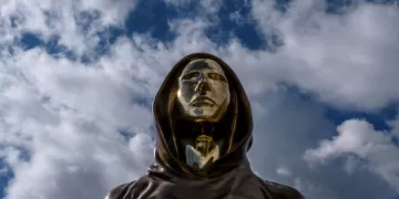 Satoshi Nakamoto, Creador de Bitcoin,  Entra al Top 15 de Multimillonarios del Mundo