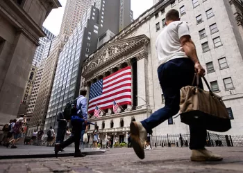 Wall Street Rompe Récords Impulsado por Empleo y Paquete Fiscal