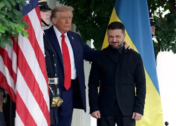 WASHINGTON, DC - AUGUST 18: U.S. President Donald Trump greets Ukrainian President Volodymyr Zelensky at the White House on August 18, 2025 in Washington, DC. President Trump is hosting President Zelensky at the White House for a bilateral meeting and later an expanded meeting with European leaders to discuss a peace deal between Russia and Ukraine. (Photo by Alex Wong/Getty Images)