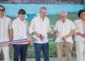 Abinader inaugura conexión de Pedernales al SENI con subestaciones y línea de transmisión 138 kV, marcando un hito energético histórico.