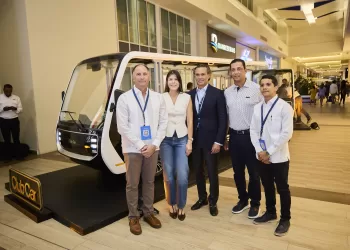 Caribbean Turf Lanza Minibús Eléctrico Club Car Para Turismo Y Empresas