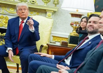 Trump Advierte Represalias Tras Tiroteo Contra ICE en Dallas