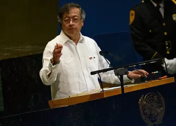 Petro se Suma a Sheinbaum y no Asistirá a la Cumbre de las Américas