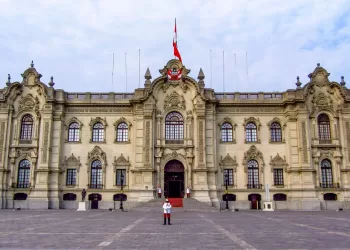 Dina Boluarte Destituida en Perú: Cronología, Causas y Retos del Nuevo Gobierno Interino