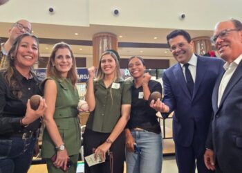 David Collado Inauguró la IX Feria de Emprendedores en Santiago