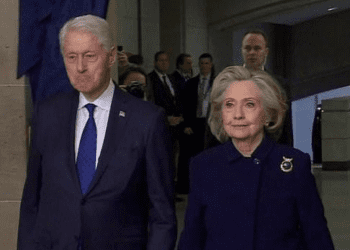 Los Clinton Se Niegan a Testificar Por Caso Epstein