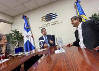 Leonel Fernández Y Julia Álvarez: Un Encuentro En Torno Al Cine Y La Cultura Dominicana