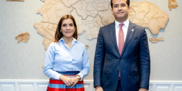 Omar Fernández Y Embajadora De EE.UU. Abordan Seguridad, Migración E Inversión En Encuentro Estratégico