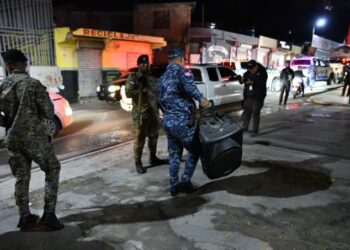 Interior y Policía Clausura 27 Negocios por Ruido y Horarios en RD