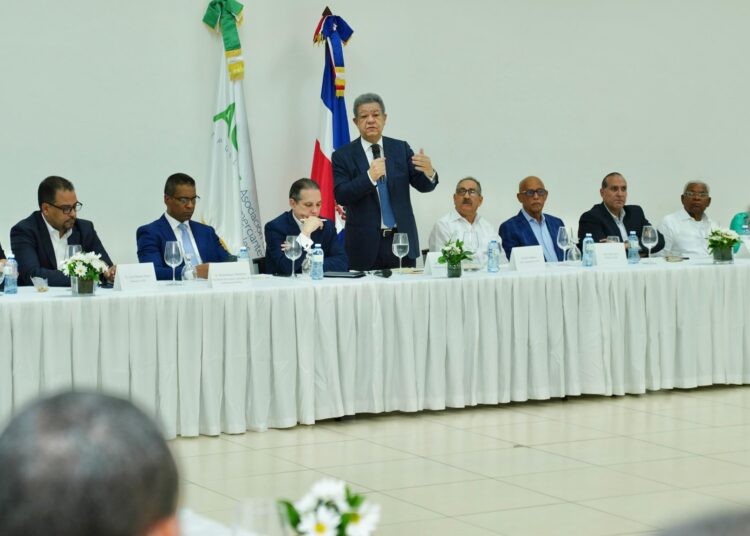 Leonel Fernández en Santiago / Archivo