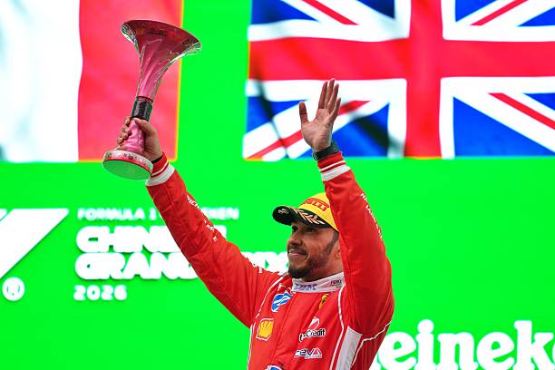 Hamilton Logra Su Primer Podio con Ferrari en el Gran Premio de China