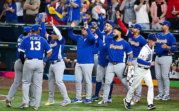 Venezuela Elimina a Italia y Va a la Final del Clásico